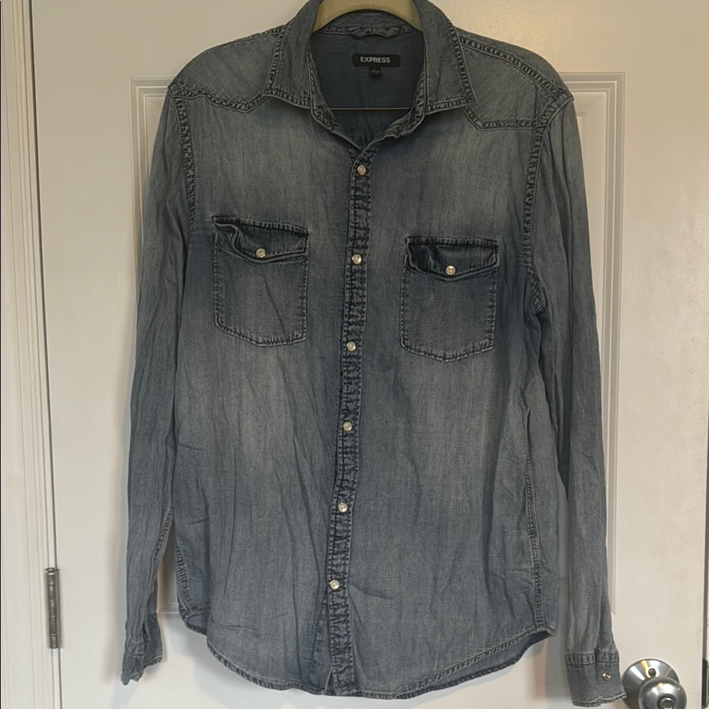 Express Men’s Denim Button-Up Shirt